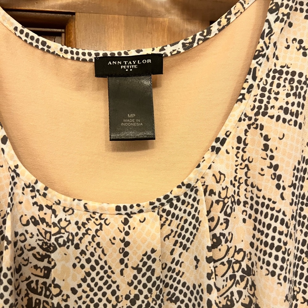Ann Taylor Women's Blouse - Beige and Black Pattern